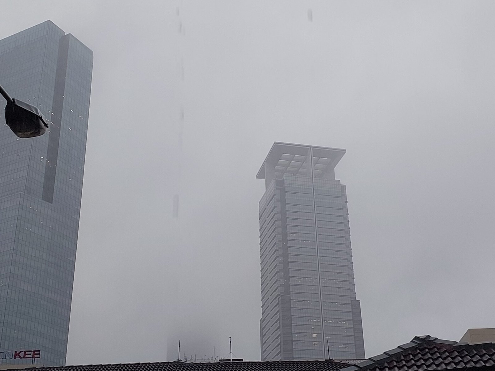 Hujan Lebat dan Petir Diprediksi Guyur Jakarta, BMKG Imbau Waspada