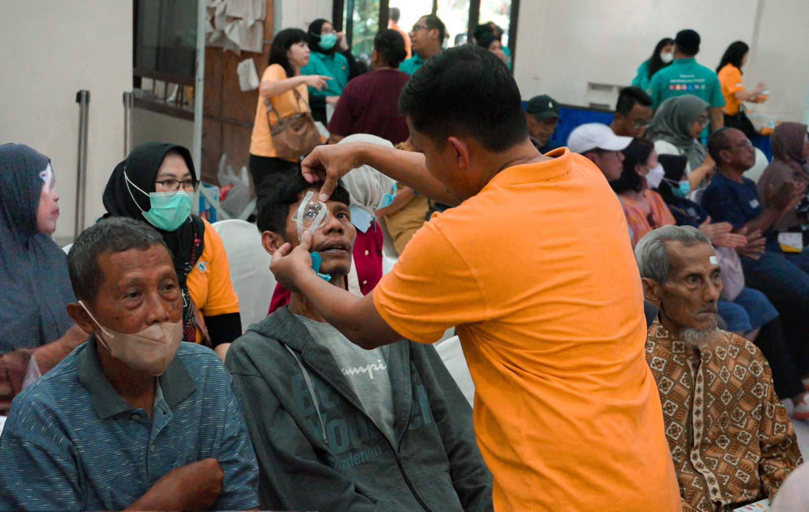 Rayakan 50 Tahun, Summarecon Gelar Operasi Katarak Gratis untuk Masyarakat