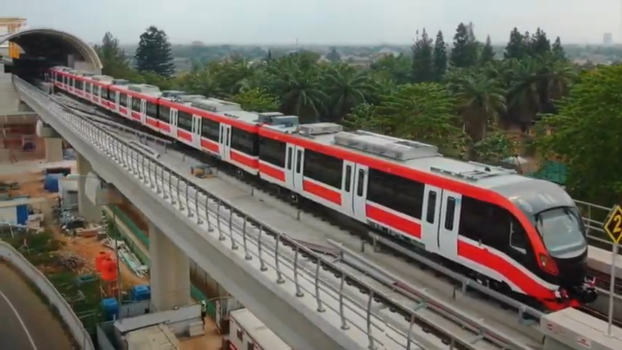 LRT Jakarta Fase 1B Siap Beroperasi Kuartal III 2026