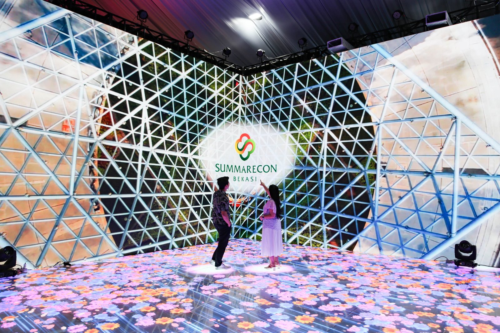 Lewat Pameran, Summarecon Melenggang