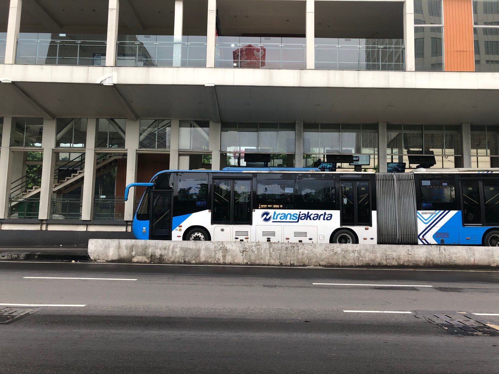 Pemprov DKI Gratiskan TransJakarta, MRT, dan LRT di HUT Bhayangkara dan HUT RI ke-80