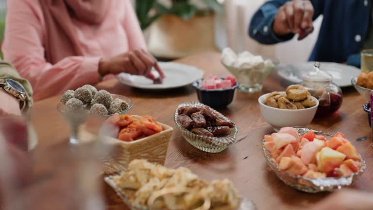 Tips Menurunkan Kolesterol Usai Mengonsumsi Makanan Bersantan Saat Lebaran