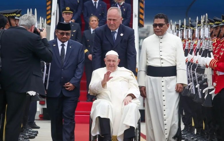 Tiba di Indonesia, Paus Fransiskus Diagendakan Bertemu Presiden RI Terpilih Prabowo Subianto