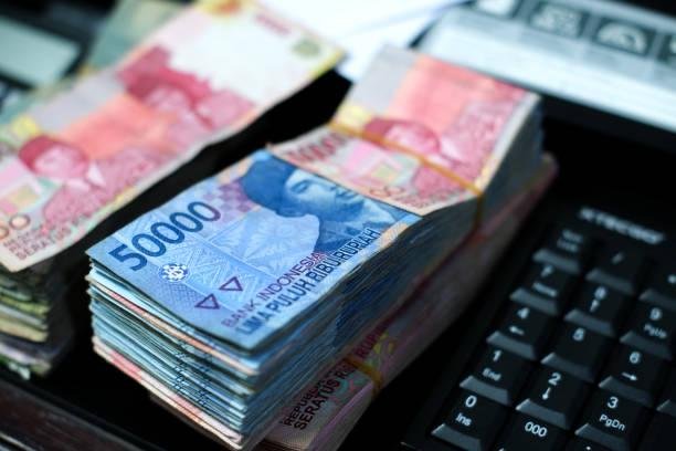 Rupiah Kembali Tertekan ke Level Rp16.985 per Dolar AS