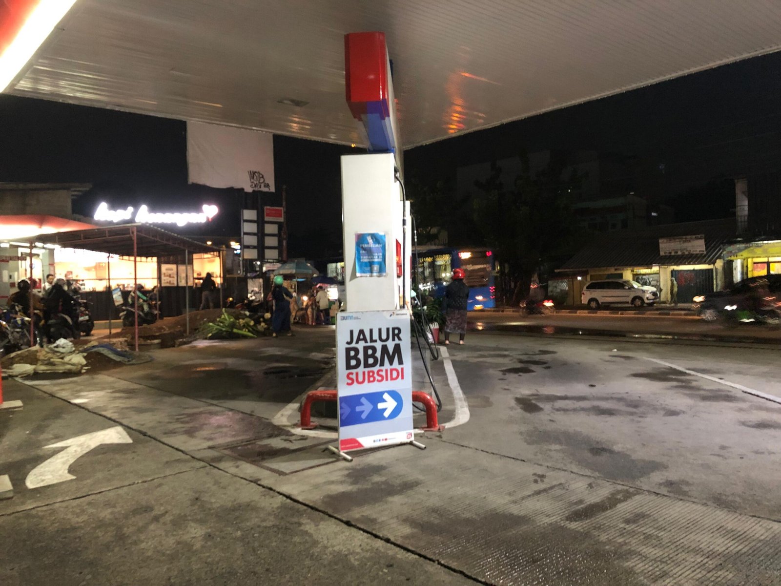 Pertamina Beri Diskon BBM Nonsubsidi Rp300 per Liter Saat Arus Balik Mudik Lebaran 2025