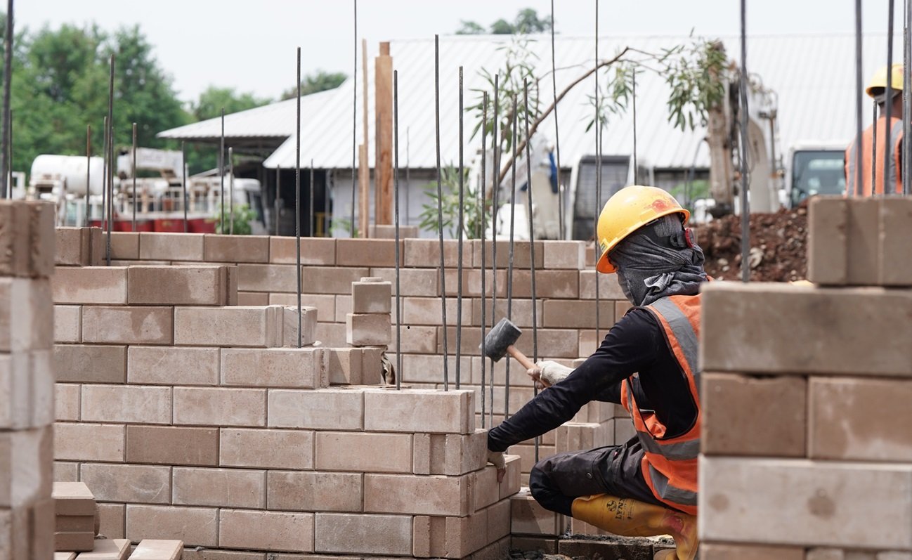 Melirik Bata Interlock Presisi SIG untuk Rumah Ramah Lingkungan