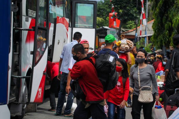 459 Ribu Kendaraan Keluar Jabotabek Jelang Lebaran 2026