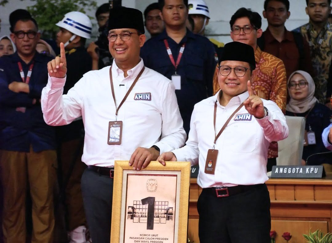 Moment Menarik Ketika Pasangan Capres/Cawapres Menyampaikan Pantun di KPU