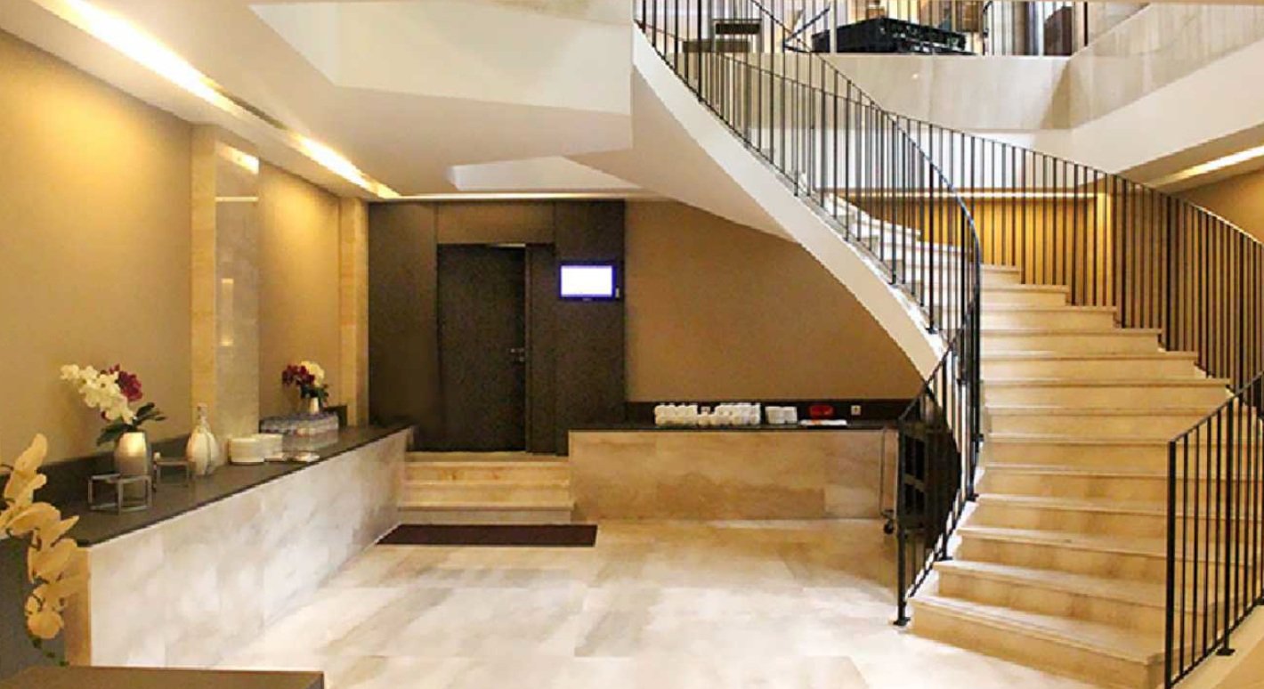 Laba Eastparc Hotel Nyaris Rp21 Miliar
