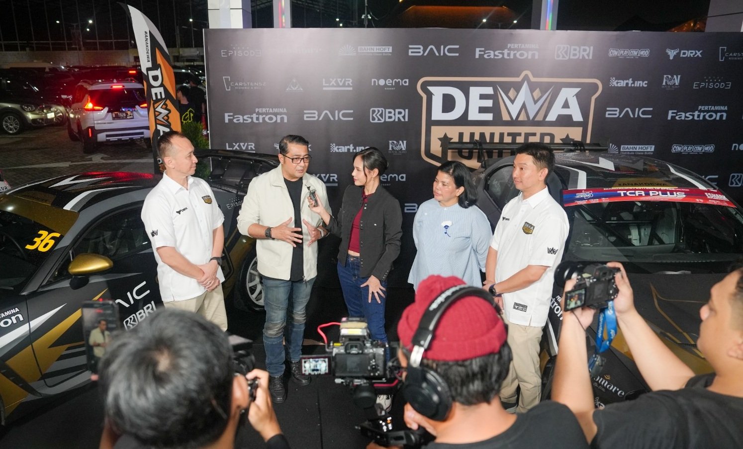 Saat Menteri Ekraf Singgah ke Dewa United Motorsport PIK 2