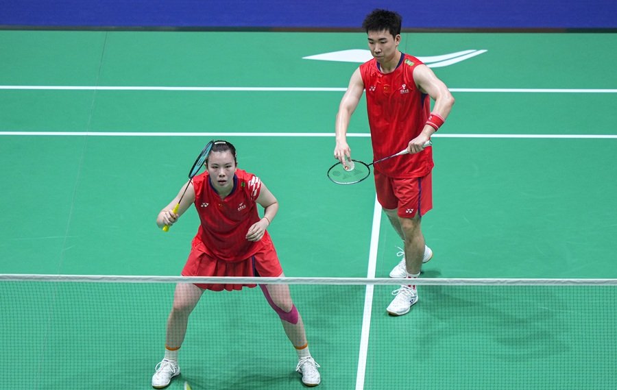 Adnan/Indah Menguji Pasangan China di Semifinal Hong Kong Open 2025