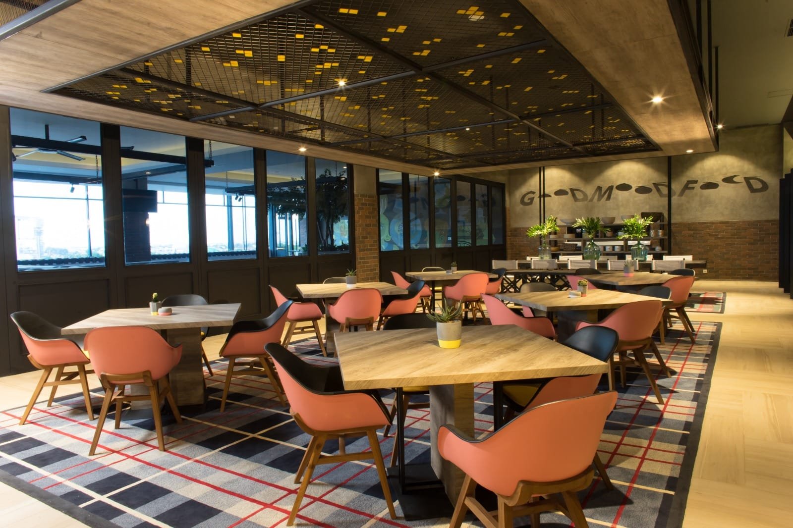 Hotel Sinar Mas Land di Semarang Moncer
