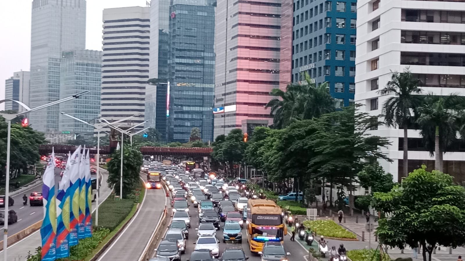 CBRE Masuk Pasar Indonesia