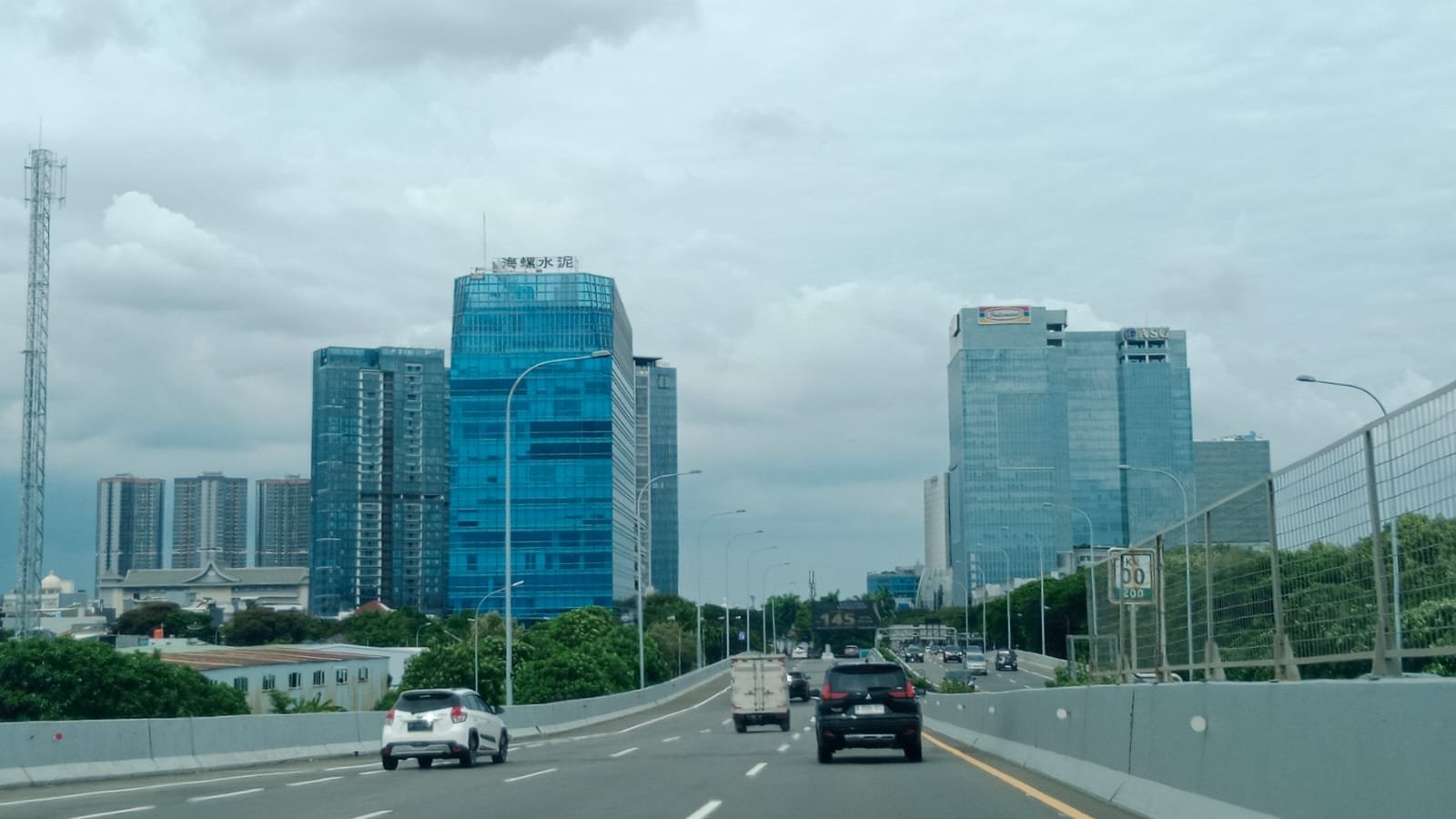 Leads Property: Pasokan Perkantoran di Luar CBD Jakarta Stabil