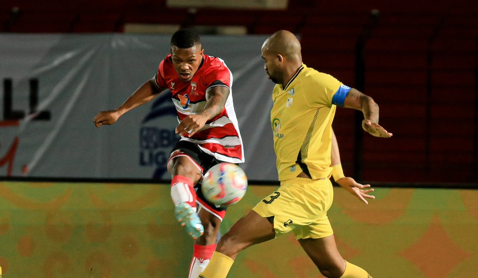 Hari Ini Ada Madura United Vs Persita dan Persija Vs Persis