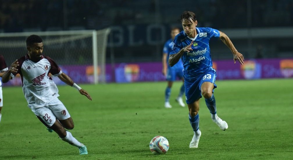 Tuan Rumah Bertekad Merebut Kemenangan dalam Laga Persib Vs Persik, Link Nonton BRI Liga 1