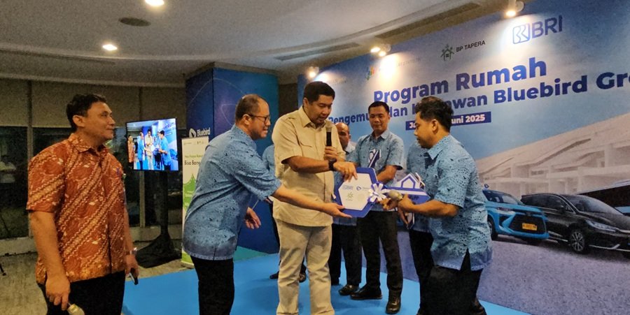 Ini Alasan Pengemudi Blue Bird Dapat Jatah 8.000 Rumah Subsidi