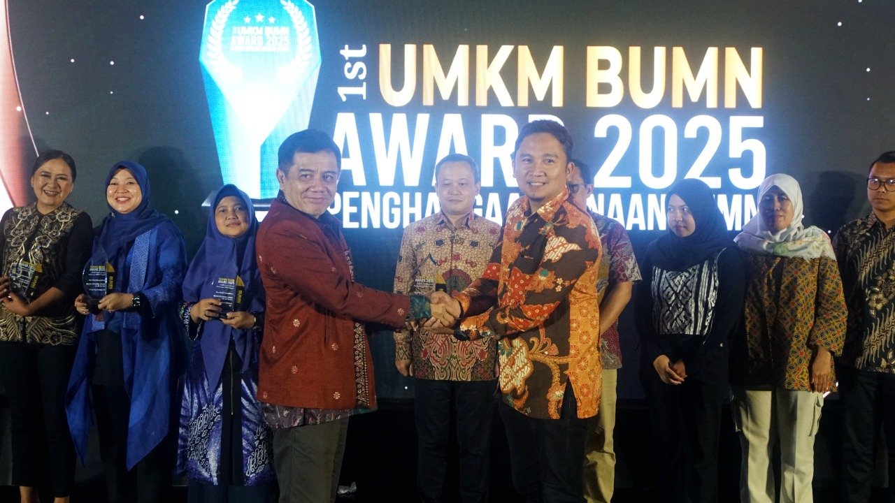 Dukung UMKM Naik Kelas, WEGE Petik Buah Manis